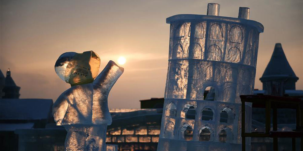 Competição de esculturas de gelo em Harbin