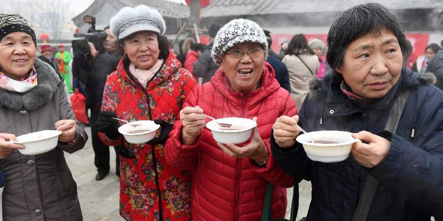 China celebra Festival Laba