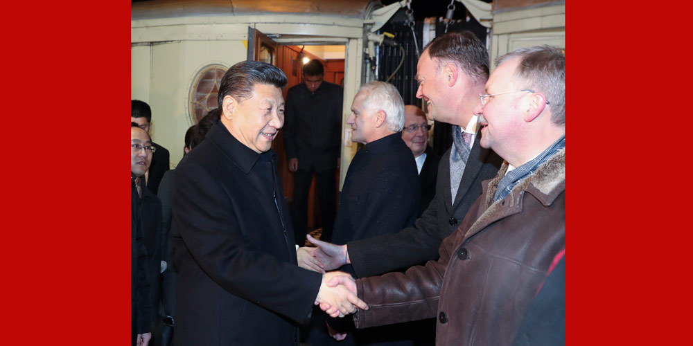 Presidente chinês chega a Davos para participar do Fórum Econômico Mundial