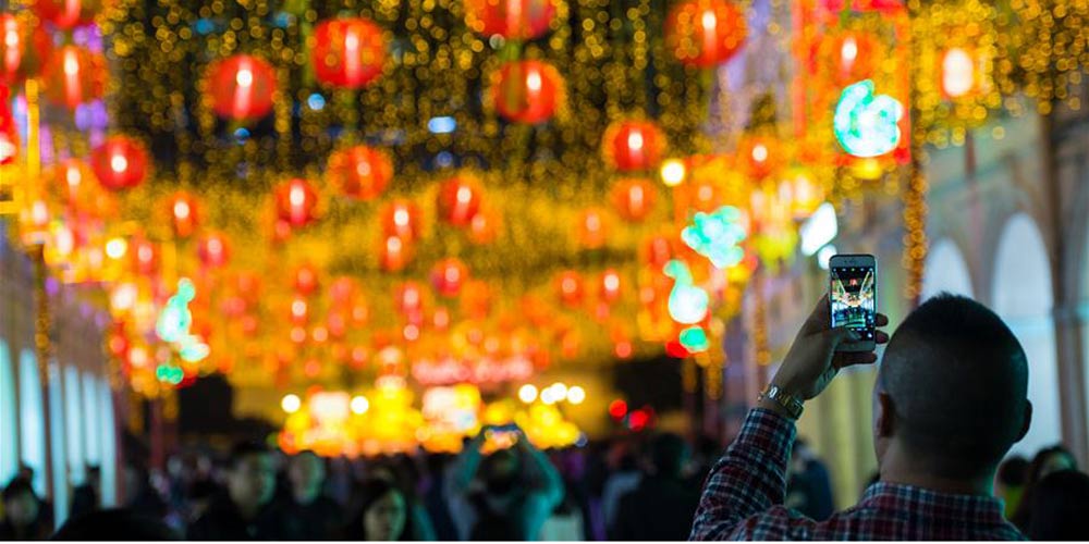 Decoração de luzes para o Ano Novo Chinês em Macau