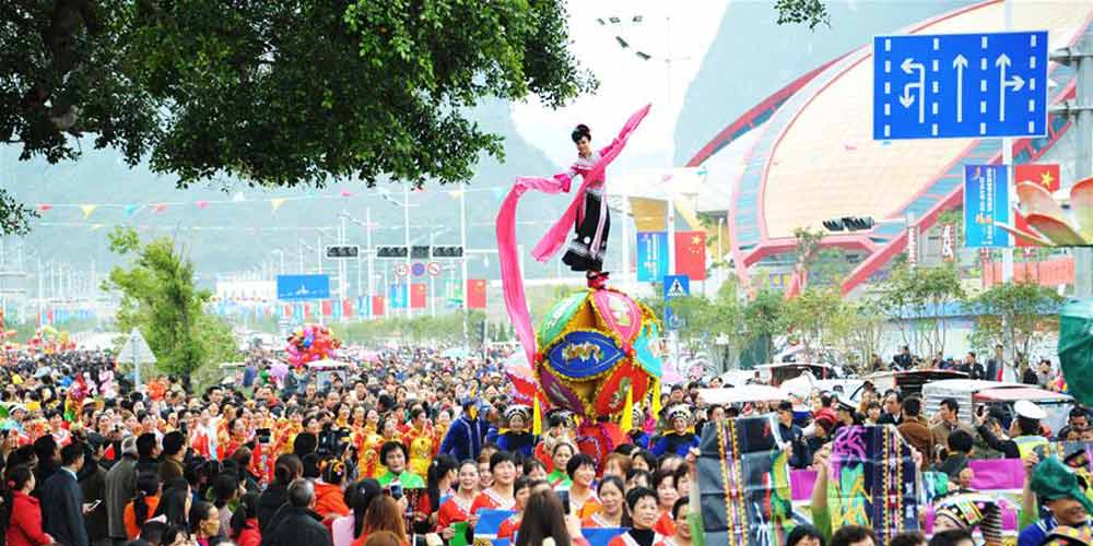 Chineses realizam várias celebrações no dia do "Lichun"