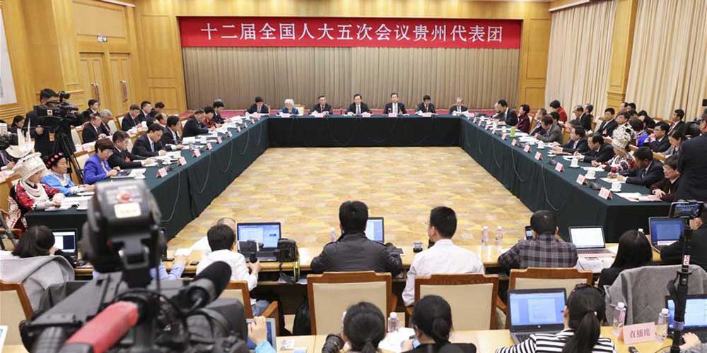 Reunião plenária dos deputados de Guizhou na 12ª APN é aberta à imprensa