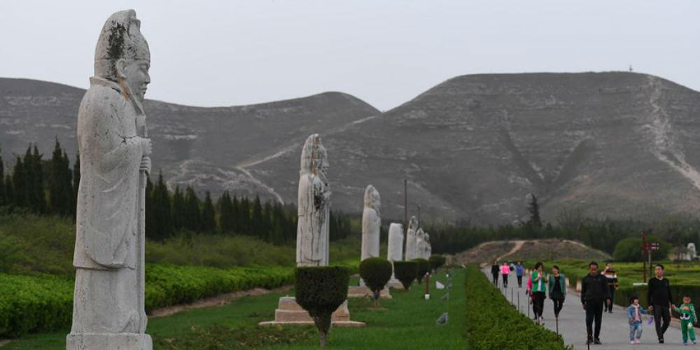 Parque arqueológico Qiaoling em Shaanxi no noroeste da China