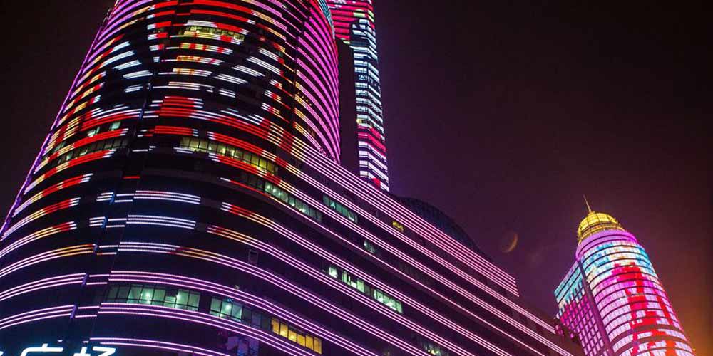 Nanjing realiza show de luzes para saudar 8º Festival de Arte da Ópera de Pequim