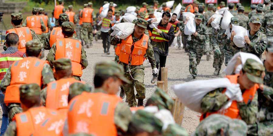 Treinamento de combate a inundações em Chongqing