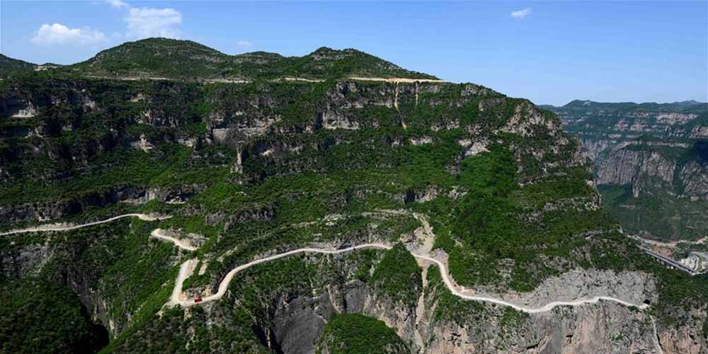 Em imagens: Estrada construída em penhascos nas montanhas Taihang no norte da China