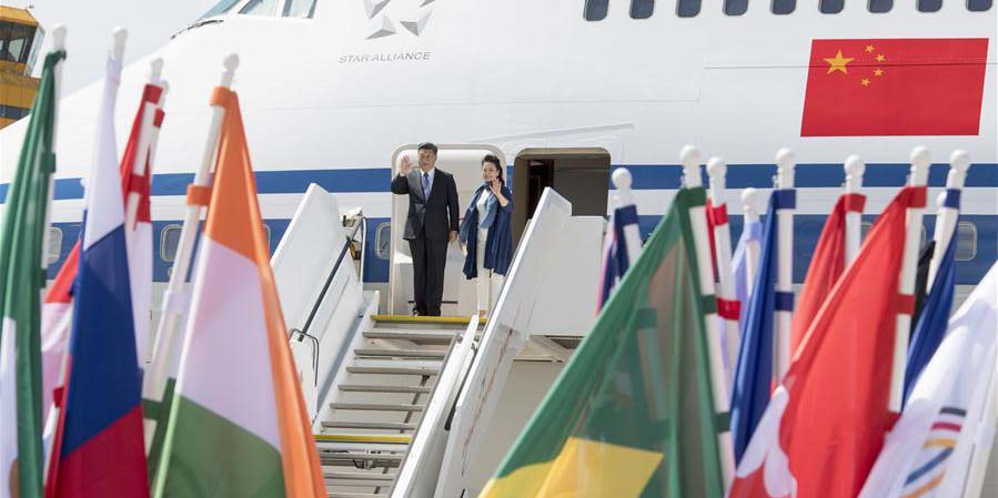 Xi Jinping chega a Hamburgo para Cúpula do G20