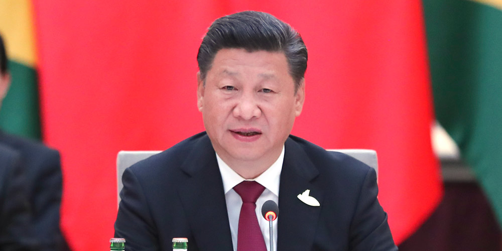 Xi pede que BRICS promova economia mundial aberta, multilateralismo e desenvolvimento 
comum
