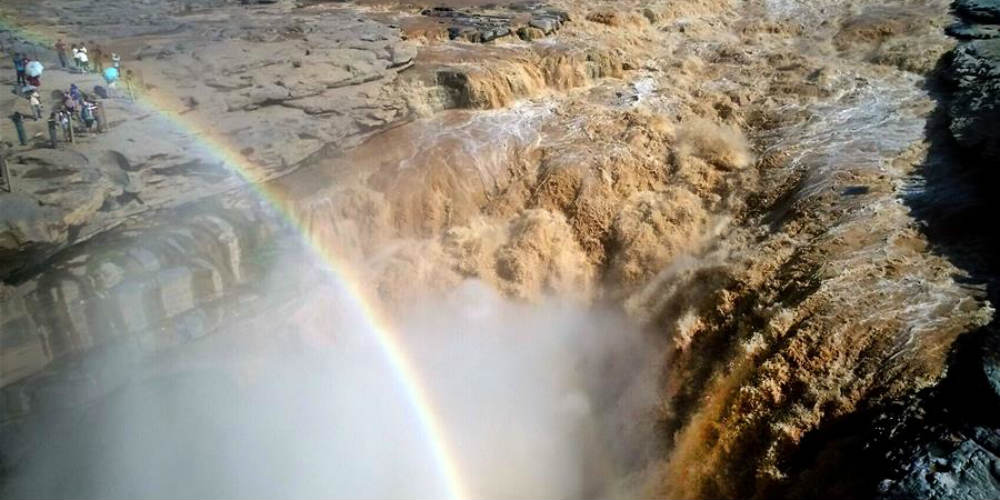 Fotos aéreas da cachoeira Hukou no rio Amarelo