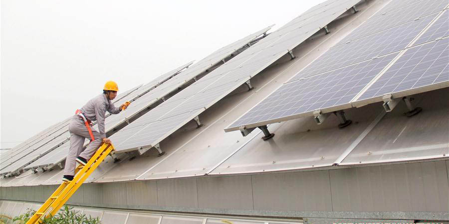 Geração de energia fotovoltaica ajuda no combate à pobreza em aldeia de Hebei