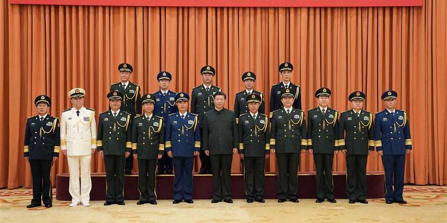 China promove 5 oficiais ao nível de general