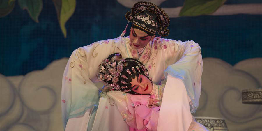 Ópera cantonesa é apresentada em Jiangsu no leste da China