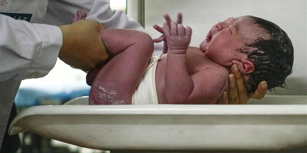 Em imagens: Primeiro bebê nascido no Dia Nacional