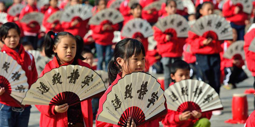 Atividades extracurriculares enriquecem vida estudantil em escola do centro da China