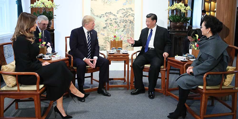 Xi e Trump tomam chá da tarde na Cidade Proibida
