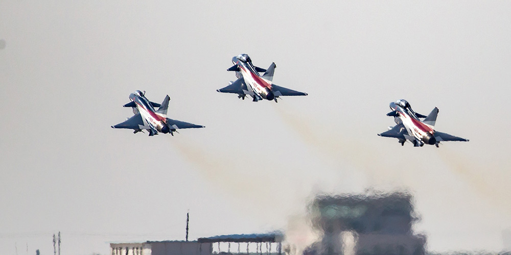 Equipe da Força Aérea do ELP parte para Dubai Airshow