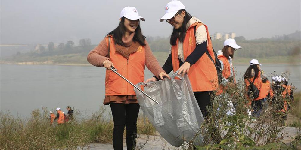 Cresce número de voluntários em serviços comunitários em Chongqing
