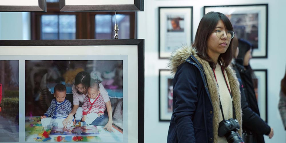 Exposição fotográfica em Beijing conta histórias de vida de mulheres