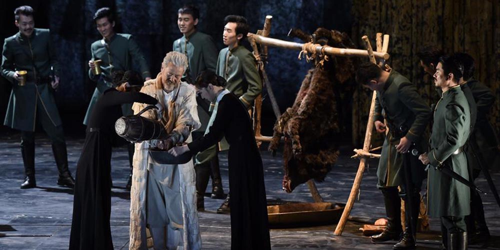 Peça "Rei Lear" de Shakespeare é encenada no Grande Teatro Nacional em Beijing
