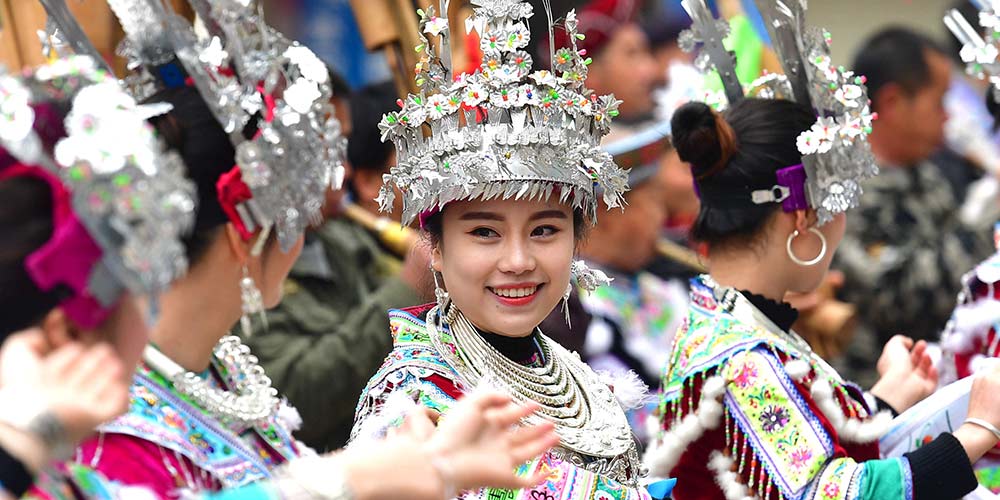 Grupo étnico Miao comemora Festival de Lusheng em Zhuang de Guangxi