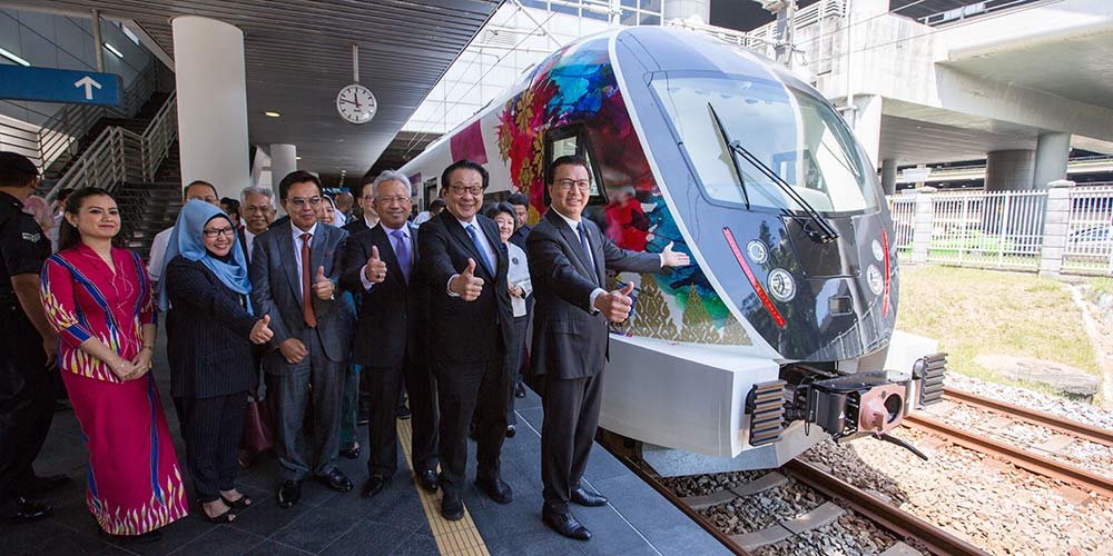Trens de fabricação chinesa entregues ao serviço de ligação ferroviária de aeroporto na Malásia