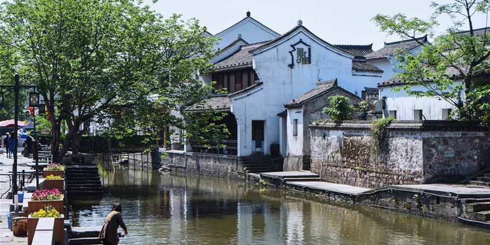 Paisagem da antiga vila Minghe em Zhejiang