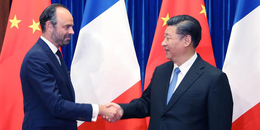 Presidente chin&ecirc;s se re&uacute;ne com premi&ecirc; franc&ecirc;s