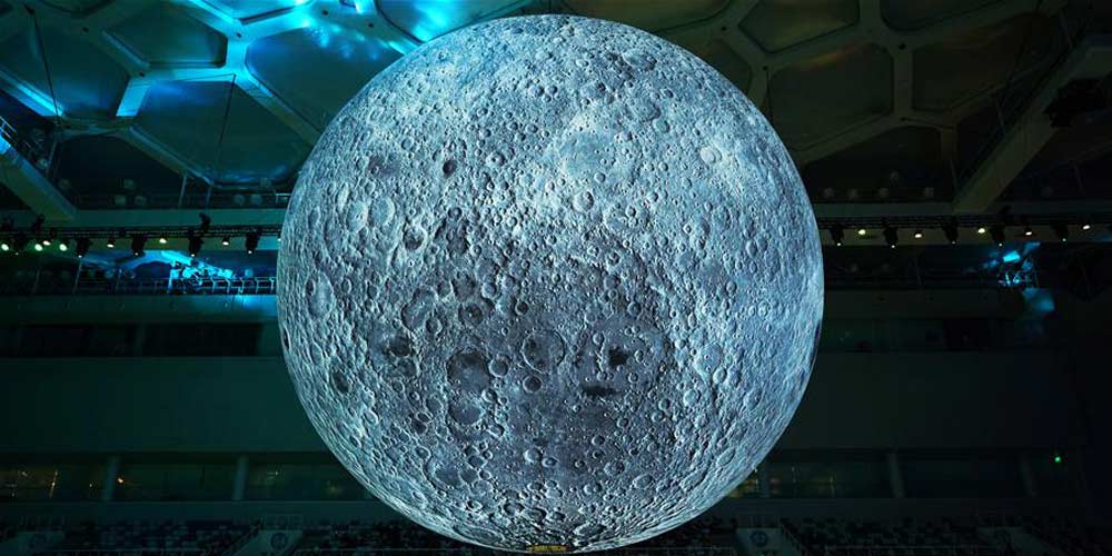 Exposição sobre tecnologia de exploração lunar da China é inaugurada no "Cubo d'Água" em Beijing