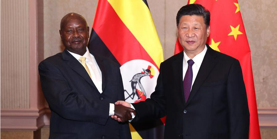 China e Uganda prometem aprofundar cooperação bilateral