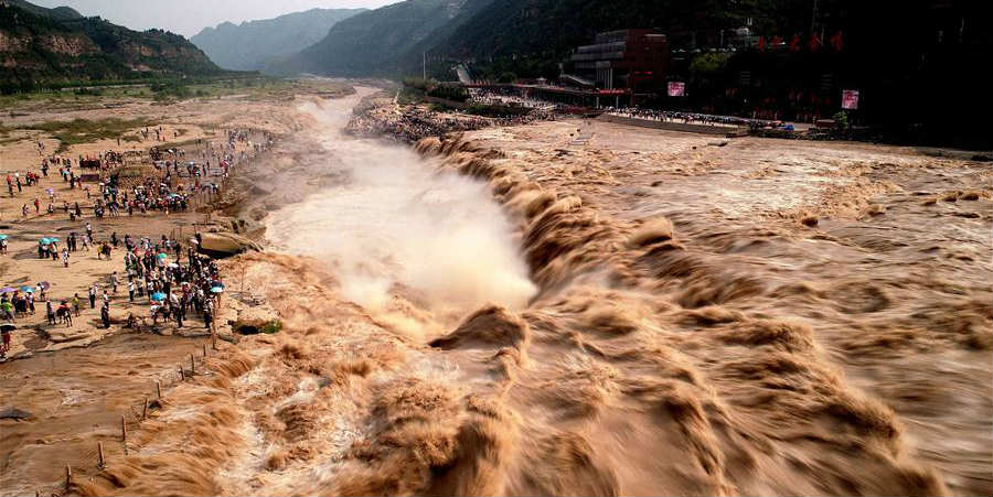 Fotos aéreas mostram período de cheias na Cachoeira Hukou do Rio Amarelo em Shanxi
