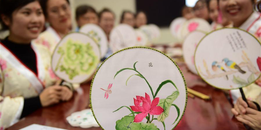 Professores de escola primária de Hebei participam de cursos sobre cultura tradicional chinesa