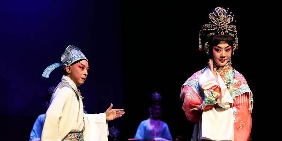 Ópera de Pequim "Princesa Changping" encenada em Wuhan