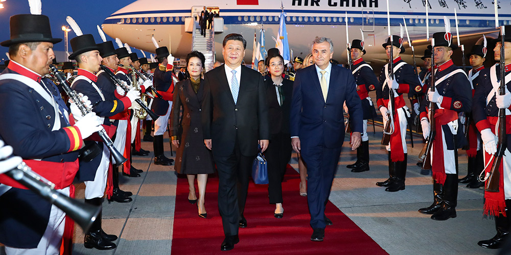 Presidente chinês chega à Argentina para cúpula do G20 e visita de Estado