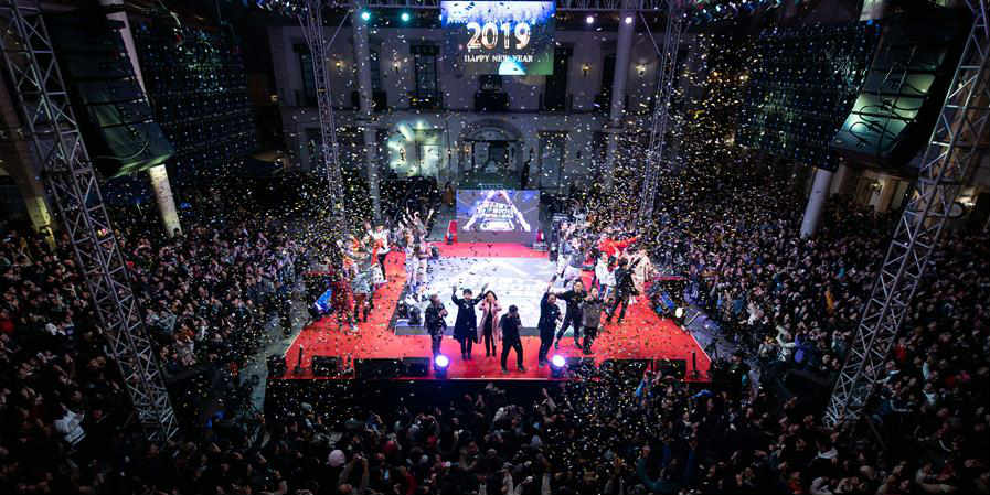 Festa da noite é realizada para celebrar o Ano Novo em Macau, sul da China