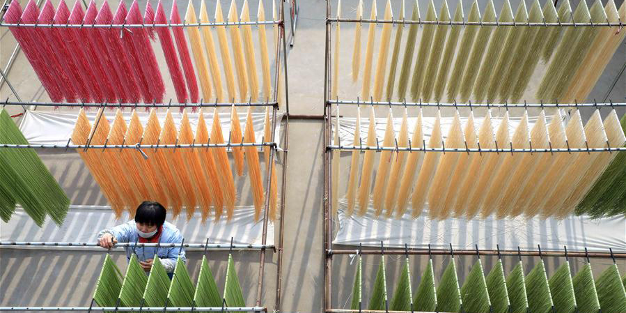 Fotos: Macarrões coloridos naturalmente à base de vegetais em Shandong