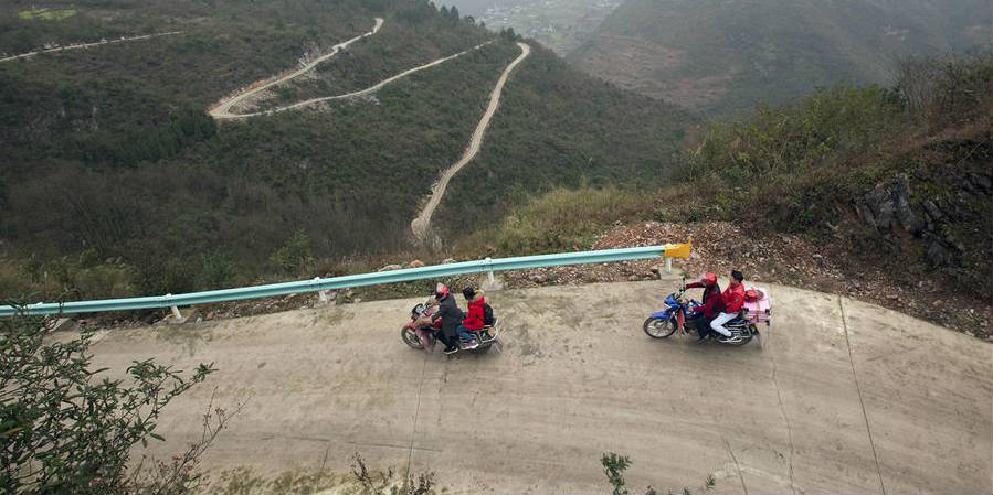Estrada concluída em 2018 ajuda trabalhadores migrantes a voltarem para casa de forma mais conveniente em aldeia de Guizhou