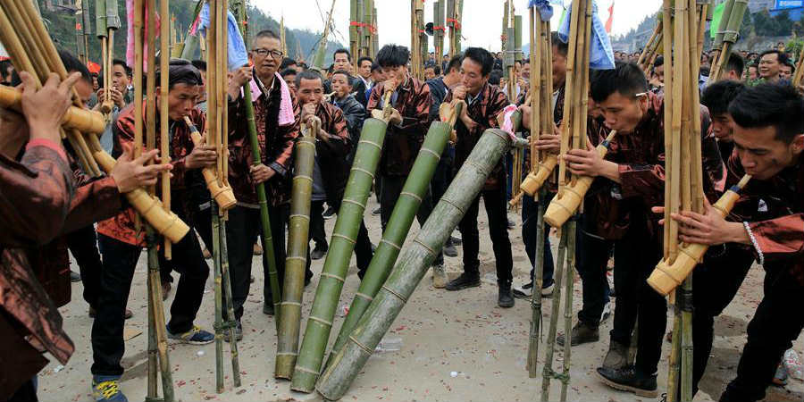Trupes de músicos participam de concurso para celebrar Ano Novo Lunar Chinês em Guangxi