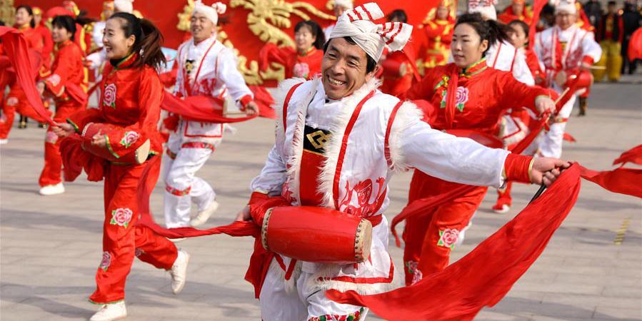 Realizadas várias atividades folclóricas em toda a China para marcar "Er Yue Er"