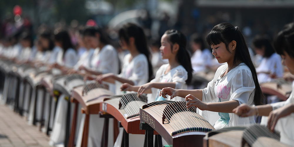37º Festival Cultural de Peônias de Luoyang da China em Luoyang