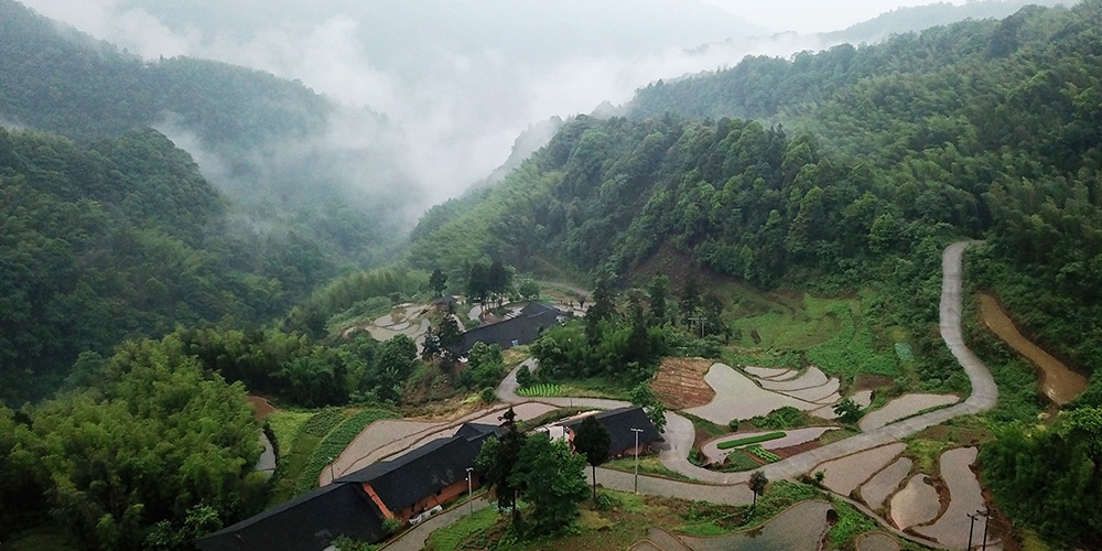 Paisagem da aldeia Changxing em Guizhou, sudoeste da China