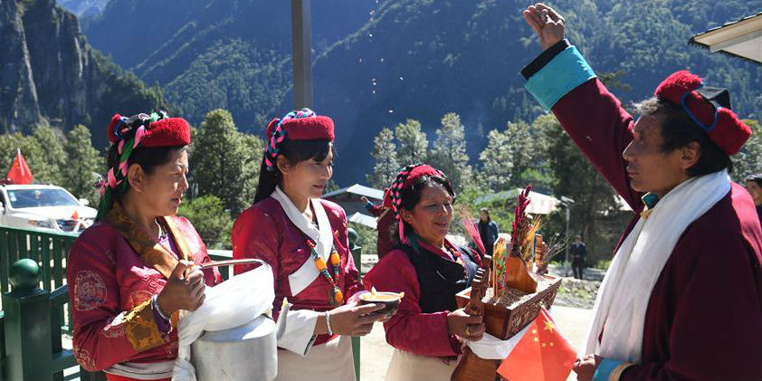 Condições de moradia do grupo étnico Monba melhoraram no Tibet da China