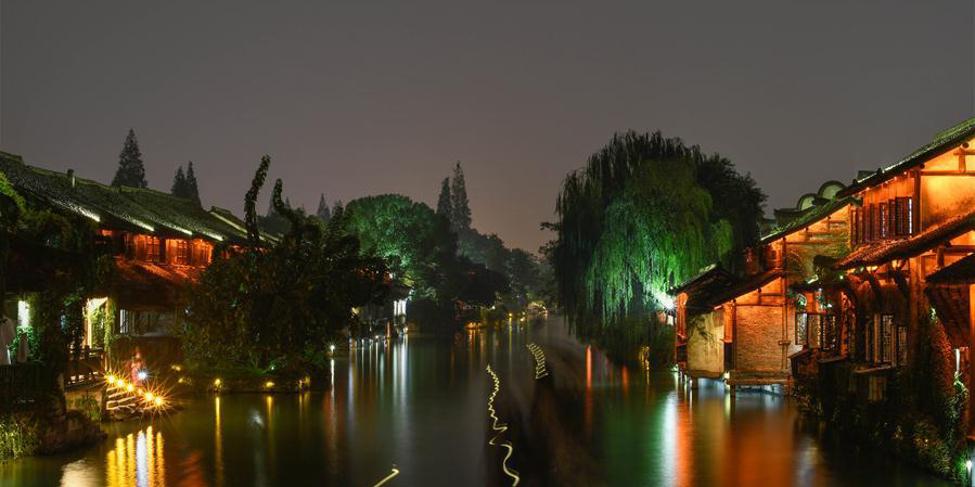 Wuzhen atrai turistas com paisagem e cultura