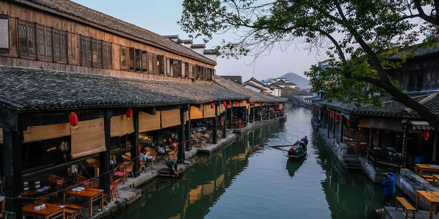Antiga vila de Anchang em Zhejiang atrai forte fluxo turístico