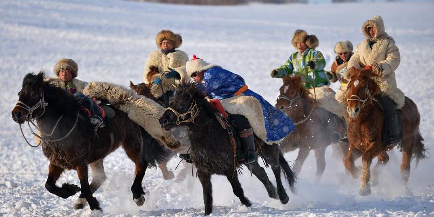 Realizado festival fotográfico temático sobre a cultura de cavalos em Chifeng, norte da China