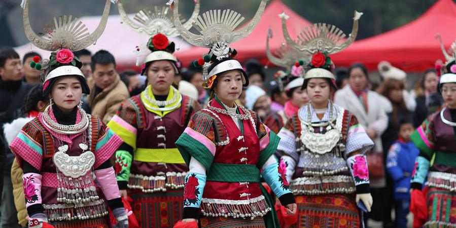 Aldeões participam da celebração de lusheng no distrito de Danzhai, sudoeste da China