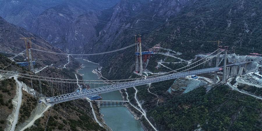Fotos: Ponte do Rio Jinsha na Garganta Hutiao em construção