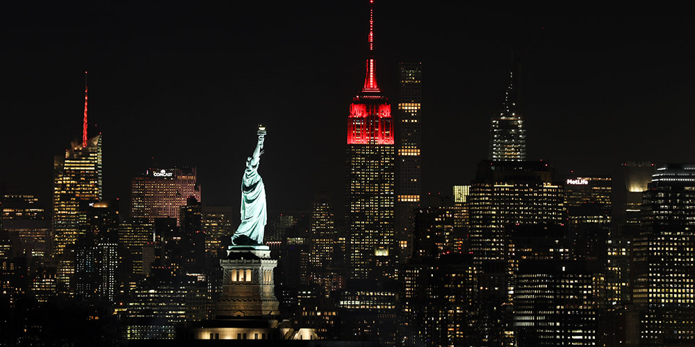 Empire State Building recebe iluminação especial em celebração ao Ano Novo Lunar Chinês