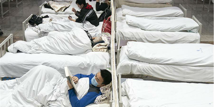 Hospitais provisórios começam a receber pacientes em Wuhan