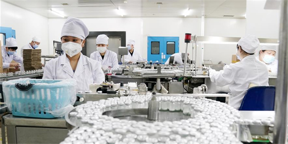 Fotos: Empresa farmacêutica em Harbin que tem produção retomada há um mês
