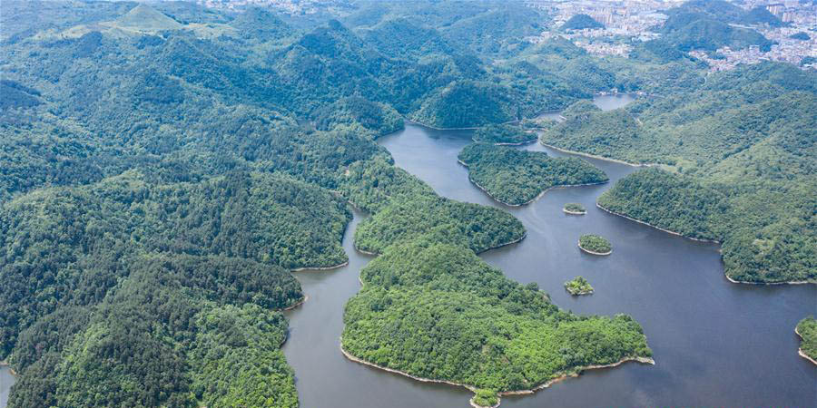 Cenário do Parque Nacional do Pântano do Lago Aha em Guiyang, província de Guizhou